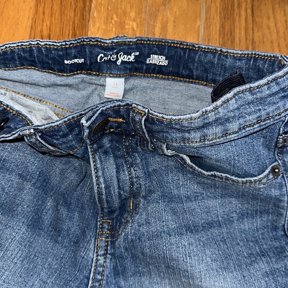 Jeans - Picture 2 of 3